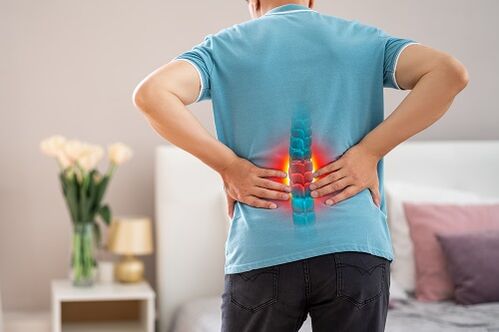 Veliko razlogov lahko povzroči hude bolečine v spodnjem delu hrbta