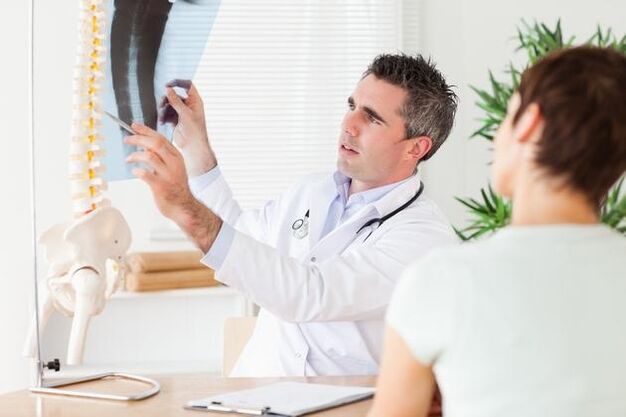 posvetovanje s specialistom za cervikalno osteohondrozo